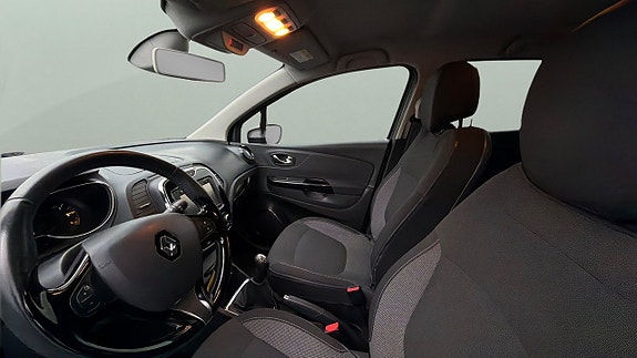 Renault Captur 9 of 25