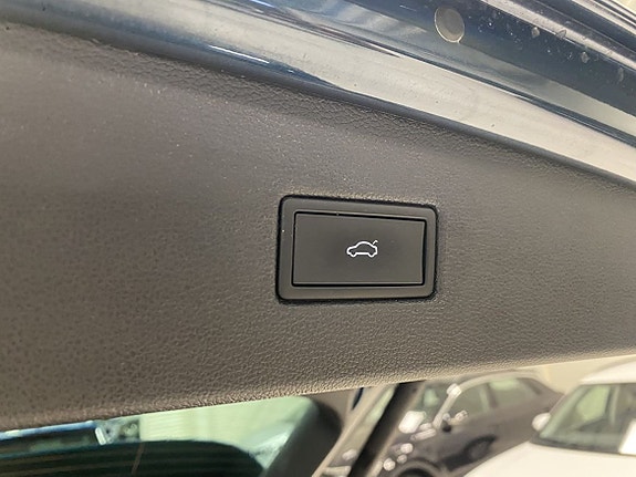 Volkswagen Tiguan 10 of 21