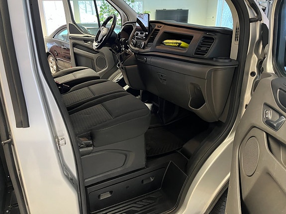 Ford Transit Custom 6 of 9