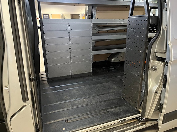 Ford Transit Custom 8 of 9