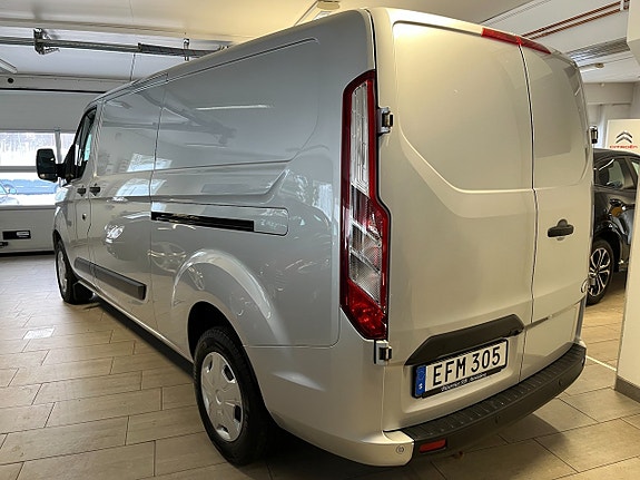 Ford Transit Custom 2 of 5