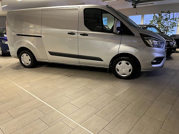 Ford Transit Custom 3 of 5
