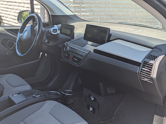 BMW i3 2 of 3
