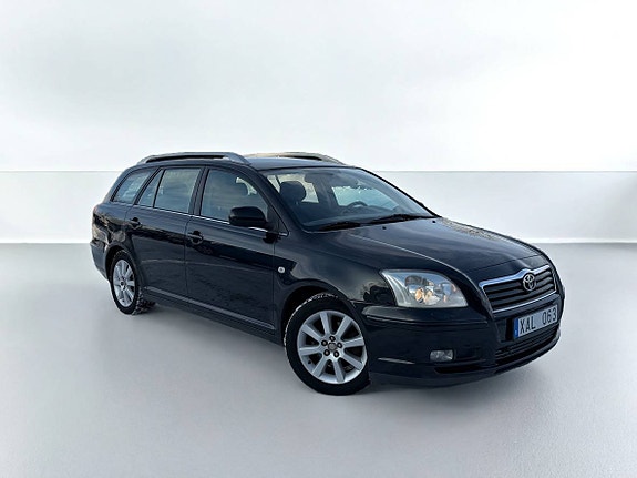 Toyota Avensis 5 of 5