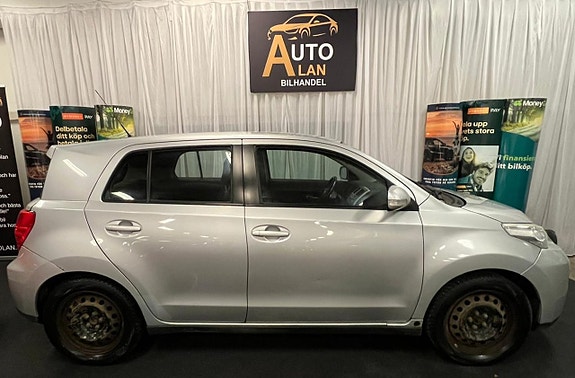 Toyota Urban Cruiser 3 of 6