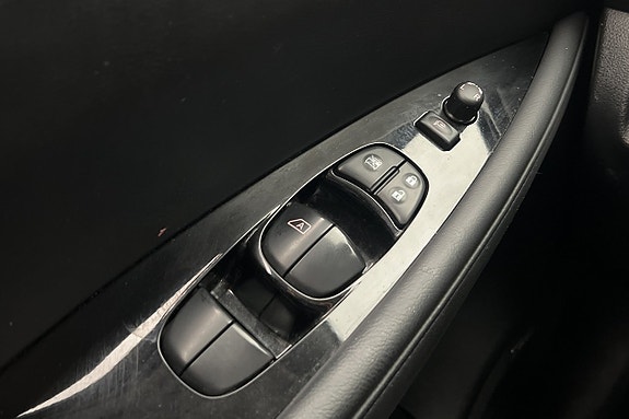 Nissan Leaf 29 of 30