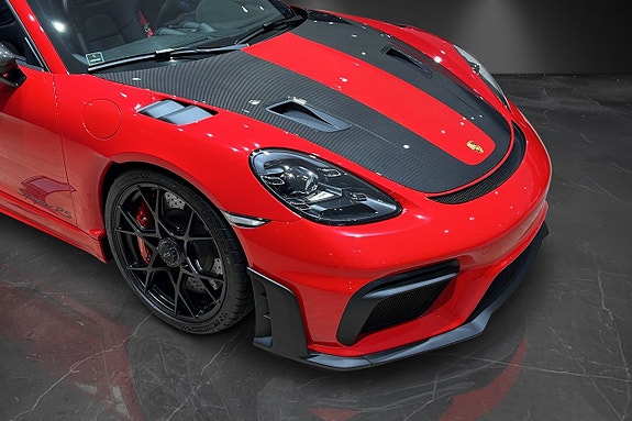 Porsche 718 Spyder RS 8 of 18