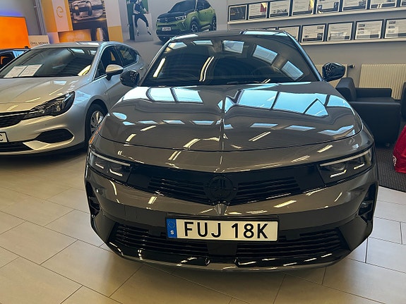 Opel Astra 2 of 5