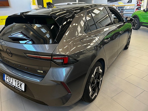 Opel Astra 4 of 5