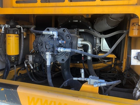 JCB JS 330 LC 12 of 24
