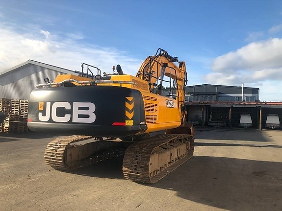 JCB JS 330 LC 3 of 5