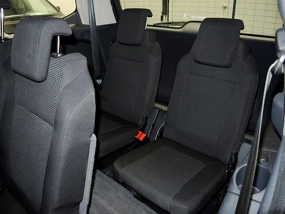 Peugeot 5008 16 of 19