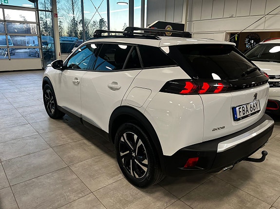 Peugeot 2008 4 of 5