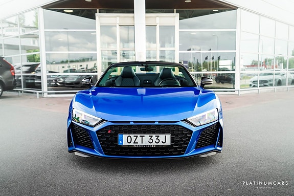 Audi R8 3 of 5