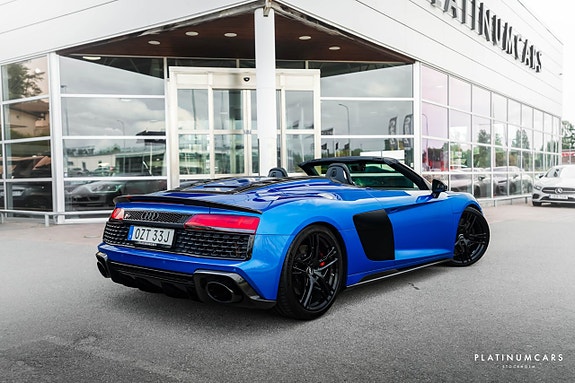 Audi R8 2 of 5