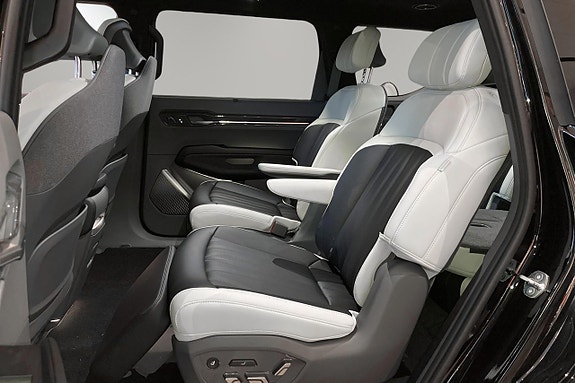 Kia EV9 15 of 27