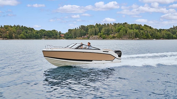 Uttern D 65 -26 Mercury F200XL DTS V6 -26 Vit båt & motor! 4 of 5