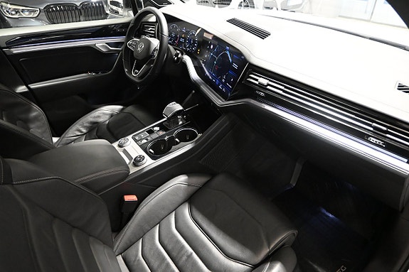 Volkswagen Touareg 10 of 30