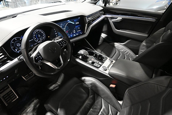 Volkswagen Touareg 7 of 30