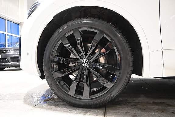 Volkswagen Touareg 6 of 30