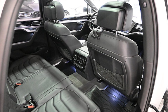 Volkswagen Touareg 13 of 30