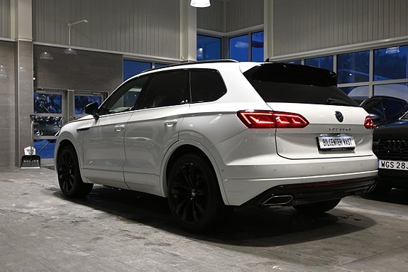 Volkswagen Touareg 3 of 30