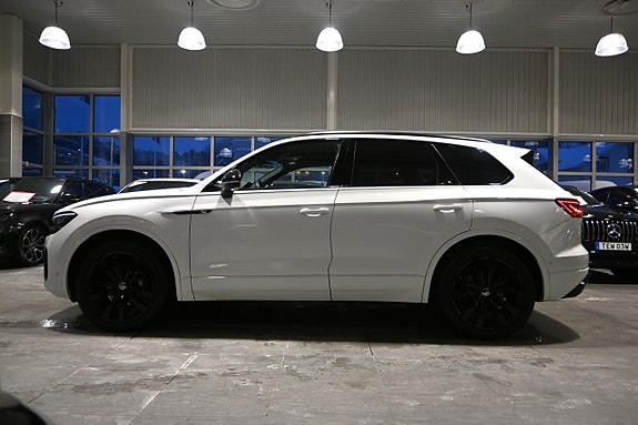 Volkswagen Touareg 2 of 30