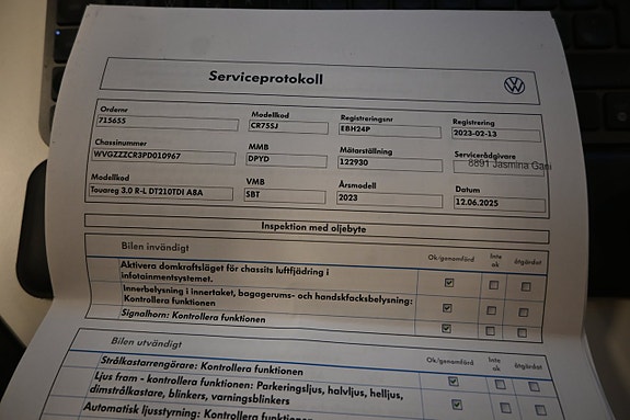 Volkswagen Touareg 27 of 30