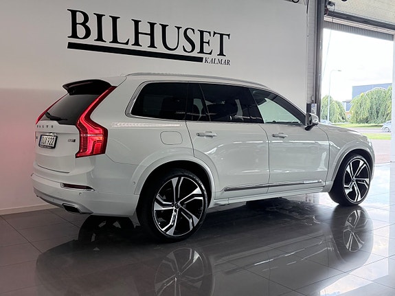 Volvo XC90 4 of 12