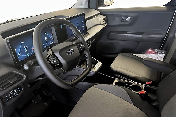 Ford E-Transit Courier 4 of 5