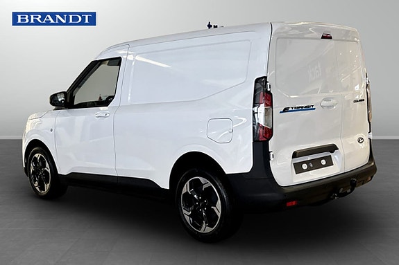 Ford E-Transit Courier 2 of 5