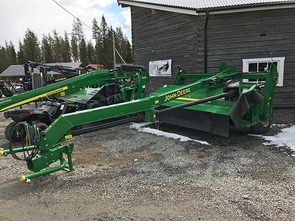 Slåtterkross John Deere 535