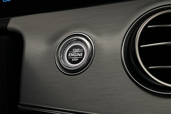 Mercedes-Benz E200 17 of 30