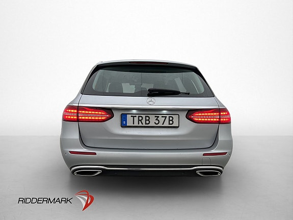 Mercedes-Benz E200 5 of 5