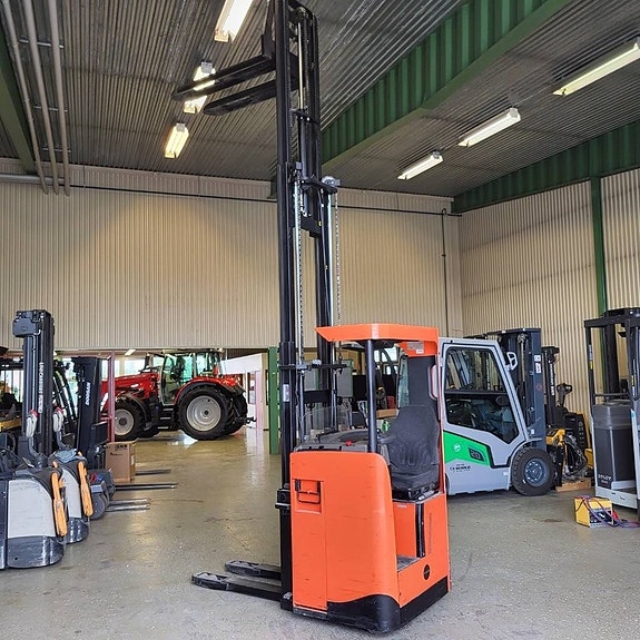 Toyota SRE160 1600 kg 4150 mm HYRKÖP