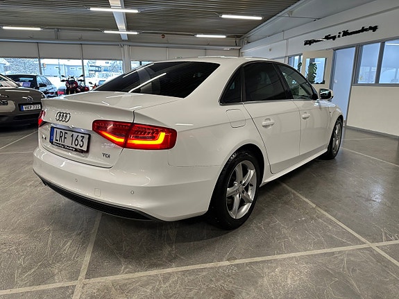 Audi A4 3 of 17