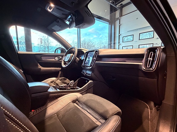 Volvo XC40 7 of 9