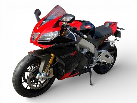 Aprilia RSV4 Factory 3 of 5