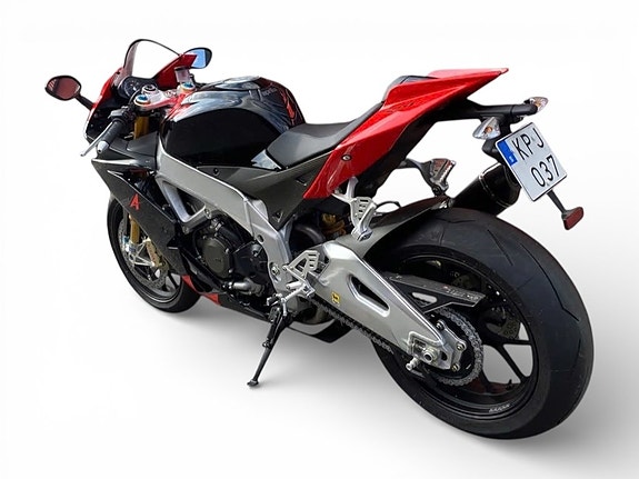 Aprilia RSV4 Factory 5 of 5