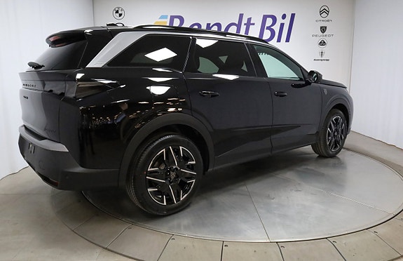 Peugeot 5008 15 of 29