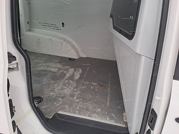 Volkswagen Caddy 10 of 22