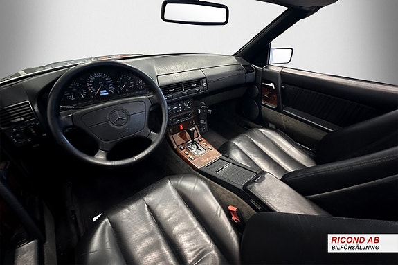 Mercedes-Benz SL320 15 of 20