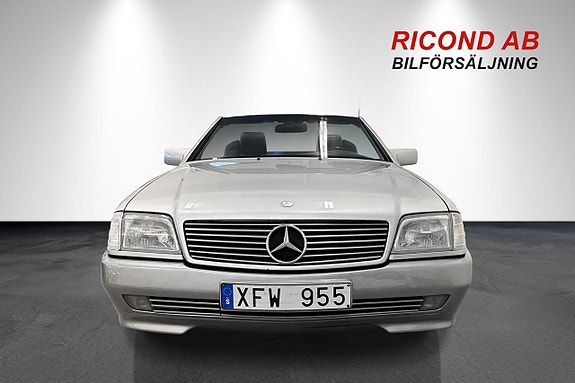 Mercedes-Benz SL320 7 of 20