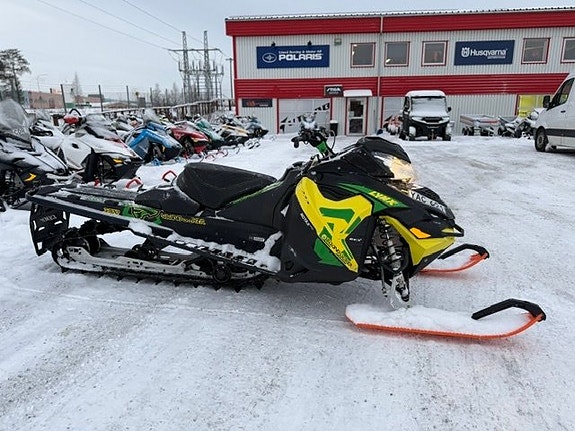 Lynx Boondocker 3900 Std 800