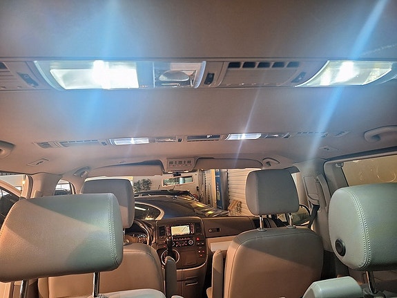 Volkswagen Multivan 10 of 17