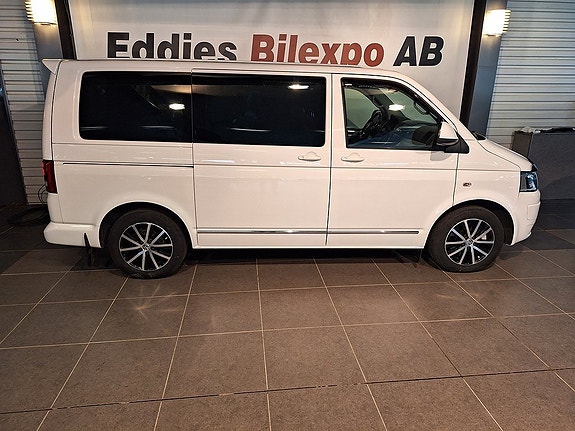 Volkswagen Multivan 3 of 5