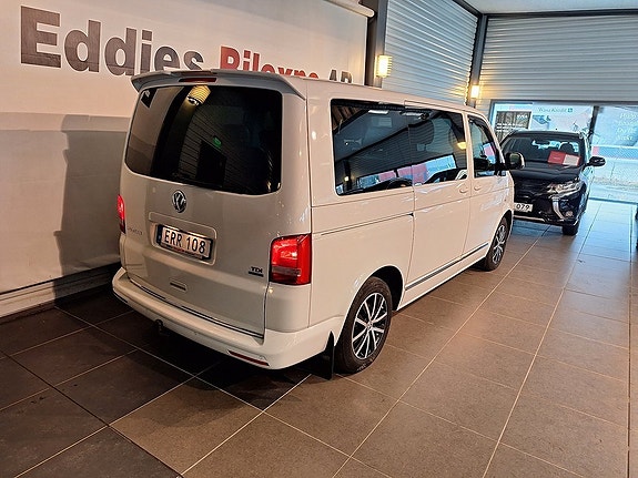 Volkswagen Multivan 4 of 5