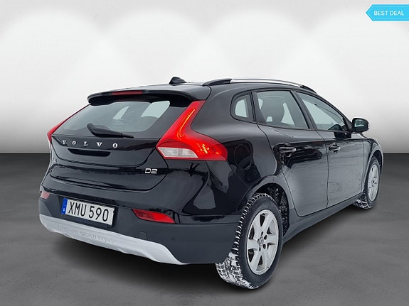 Volvo V40 Cross Country 2 of 15