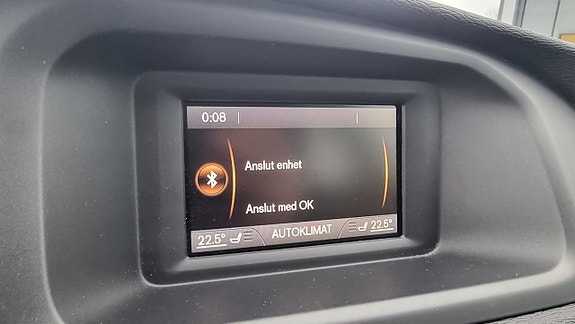 Volvo V40 Cross Country 12 of 15