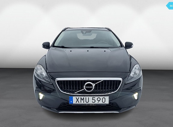Volvo V40 Cross Country 7 of 15